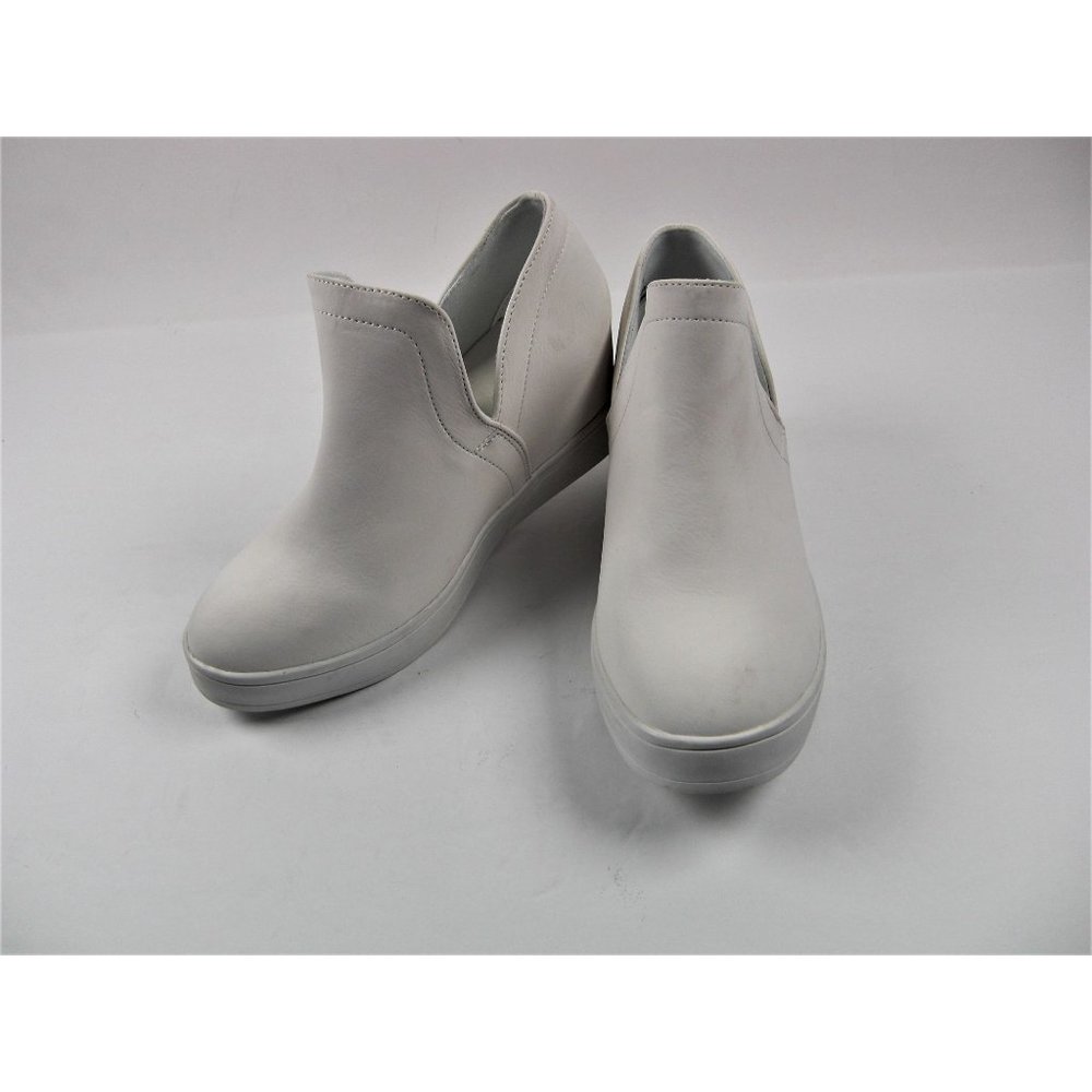Comfort Foam White Women's Shoes Casual Comfy Slip-On Sneakers Size 6